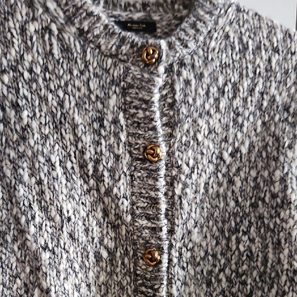 Massimo Dutti Gray Knit Sweater with Gold Accent - Picture 7 of 8